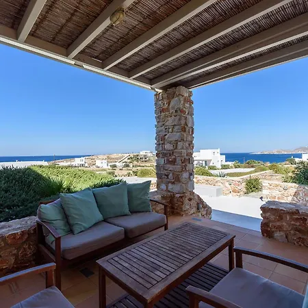 Seaside With Hot Tub, Vineyard, Shared Pool And View 別荘 *