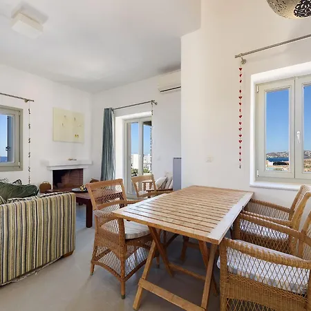 Seaside With Hot Tub, Vineyard, Shared Pool And View 別荘 *