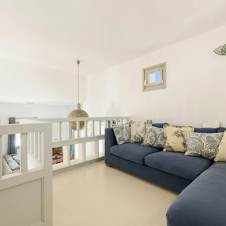 Seaside With Hot Tub, Vineyard, Shared Pool And View パロス島