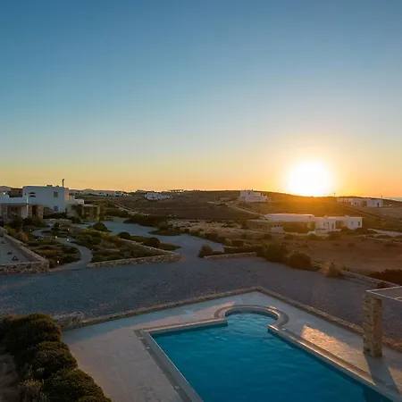 別荘 Seaside With Hot Tub, Vineyard, Shared Pool And View *