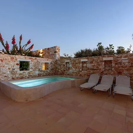 Seaside With Hot Tub, Vineyard, Shared Pool And View 別荘