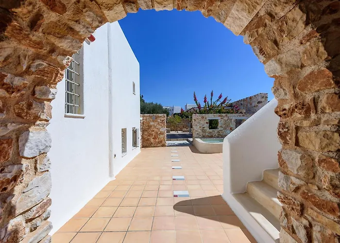 Seaside With Hot Tub, Vineyard, Shared Pool And View Páros