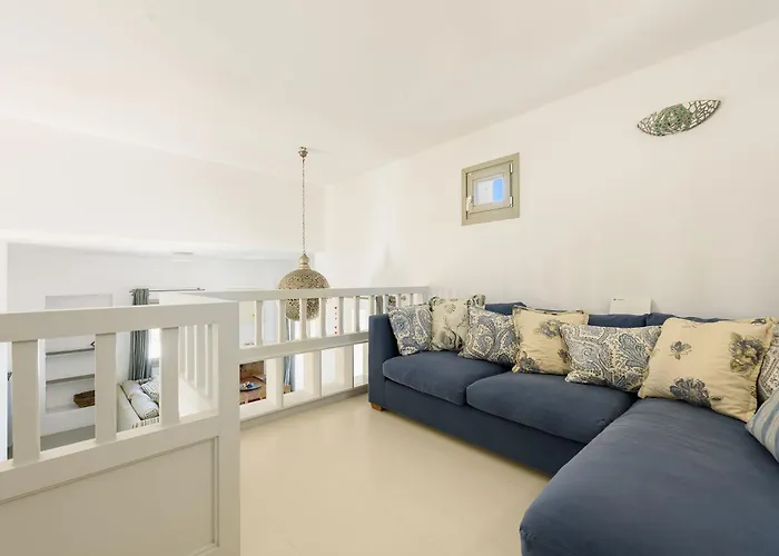 Seaside With Hot Tub, Vineyard, Shared Pool And View Páros