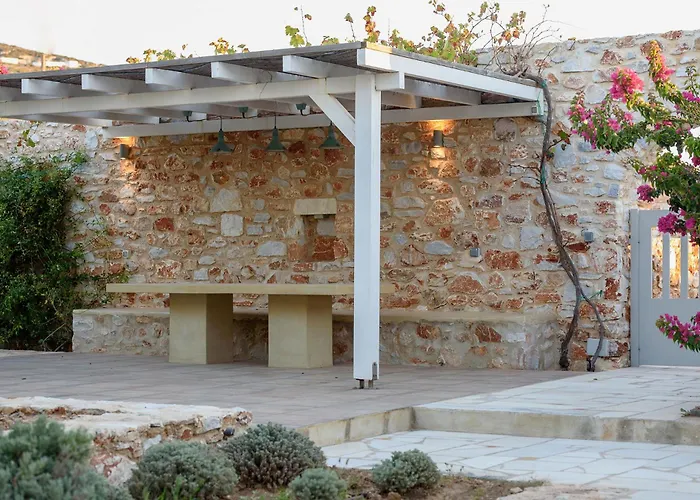 Seaside With Hot Tub, Vineyard, Shared Pool And View Feriehus Páros