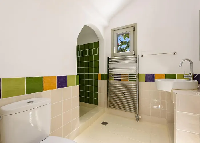 Seaside With Hot Tub, Vineyard, Shared Pool And View Feriehus Páros