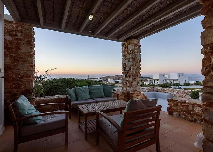 Seaside With Hot Tub, Vineyard, Shared Pool And View Páros